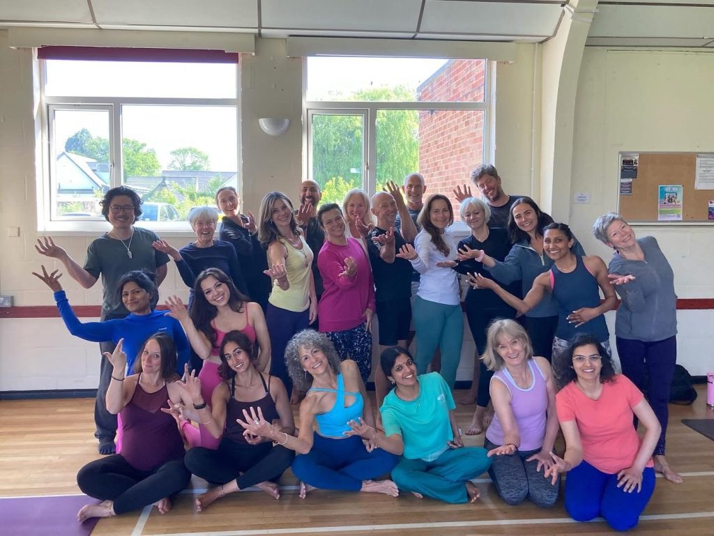Group photo of yogis at WIndsor UK yoga workshop
